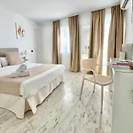 Aldara Hotel *