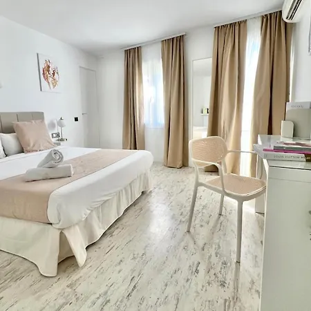 Aldara Hotel *